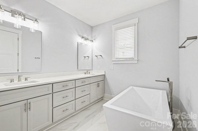 2305 Sanders Avenue, Charlotte, NC 28216