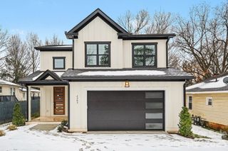 2305 Sanders Avenue, Charlotte, NC 28216