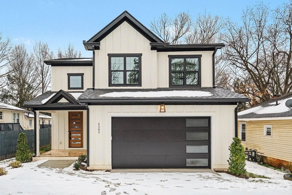 2305 Sanders Avenue, Charlotte, NC 28216