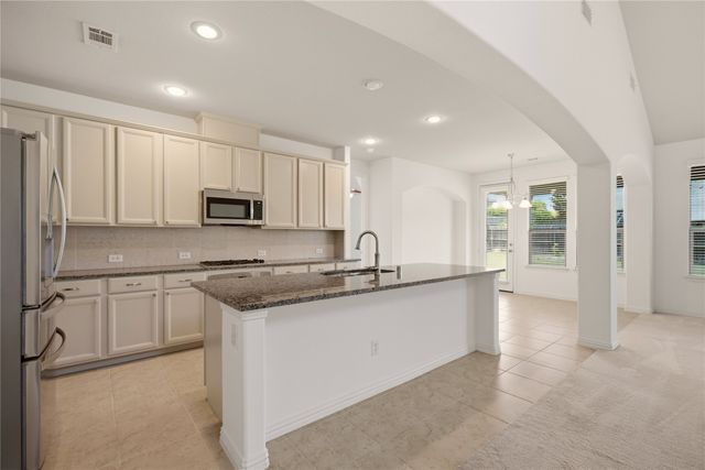 201 Oak Point Drive, Mckinney, TX 75071