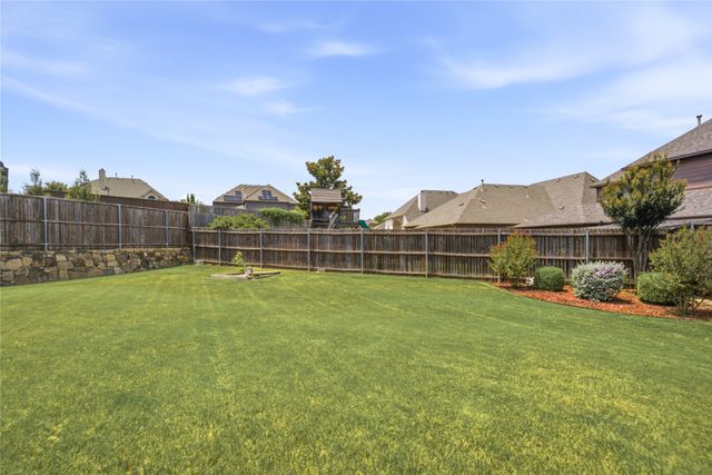 201 Oak Point Drive, Mckinney, TX 75071