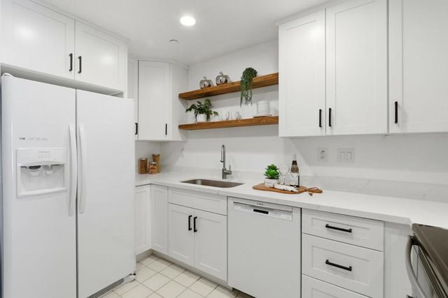 962 Belmont Terrace 9, Sunnyvale, CA 94086