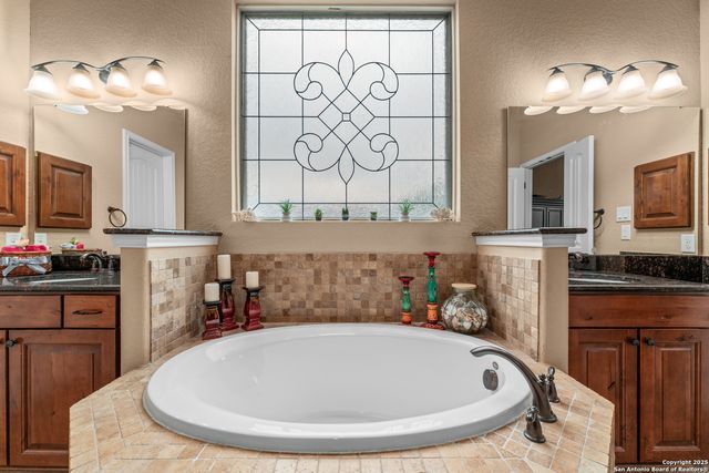 26219 Park Bend, New Braunfels, TX 78132