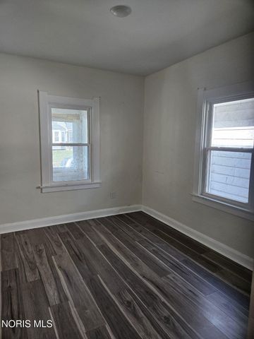 2021 Barrows Street, Toledo, OH 43613