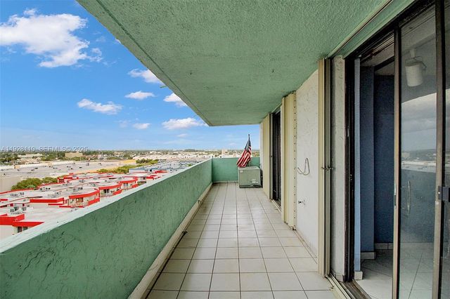 1825 W 44th Pl 1111, Hialeah, FL 33012