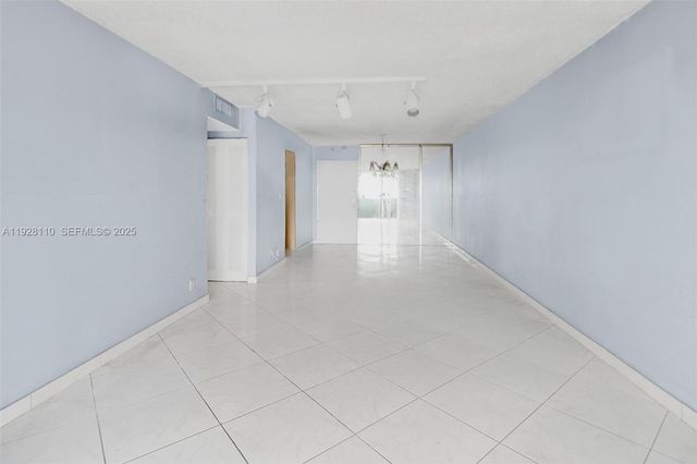 1825 W 44th Pl 1111, Hialeah, FL 33012