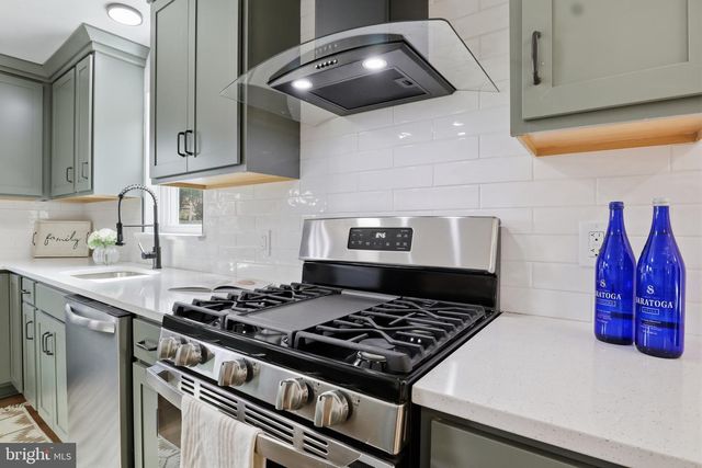 808 RATHTON RD, York, PA 17403