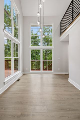 670 Harbor Dr, Lancaster, TN 38569