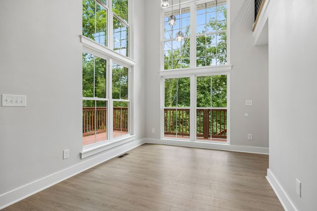 670 Harbor Dr, Lancaster, TN 38569