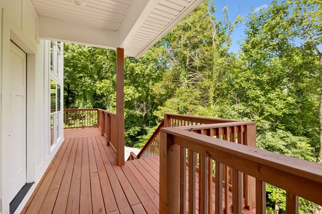 670 Harbor Dr, Lancaster, TN 38569