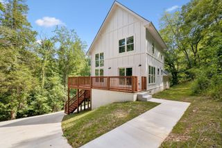 670 Harbor Dr, Lancaster, TN 38569