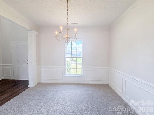107 Elrosa Road, Mooresville, NC 28115