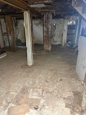 16560 Ward Avenue, Detroit, MI 48235