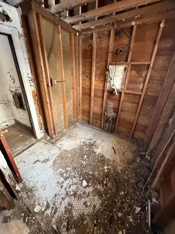 16560 Ward Avenue, Detroit, MI 48235