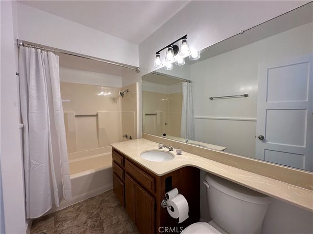 4587 W 142nd Street, Hawthorne, CA 90250