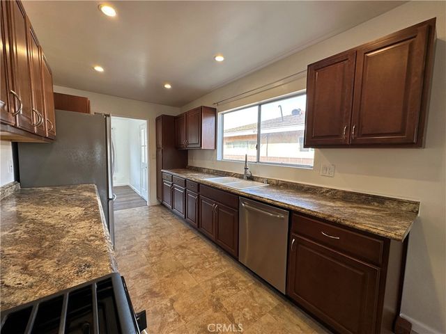 4587 W 142nd Street, Hawthorne, CA 90250