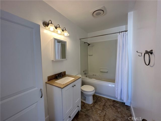 4587 W 142nd Street, Hawthorne, CA 90250