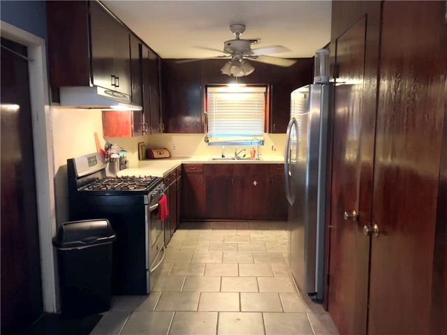 3341 Casa Rosa Dr, Corpus Christi, TX 78411