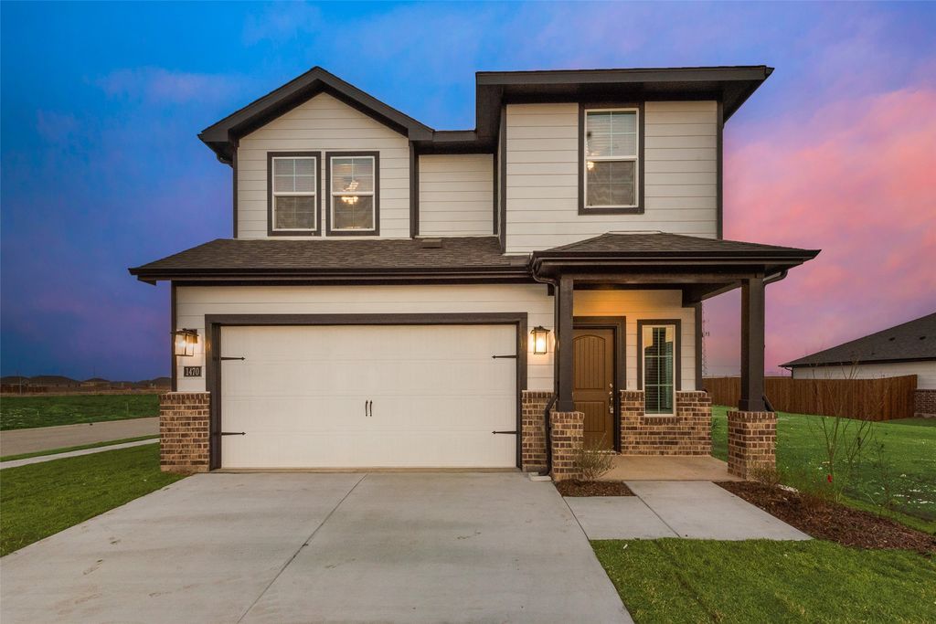 1544 Twin Forks Drive, Saginaw, TX 76179