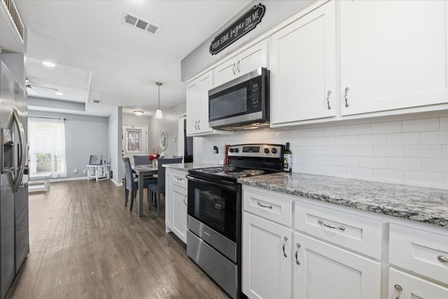 1728 S Bent Tree Trail, Grand Prairie, TX 75052