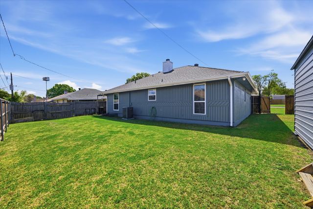 1728 S Bent Tree Trail, Grand Prairie, TX 75052