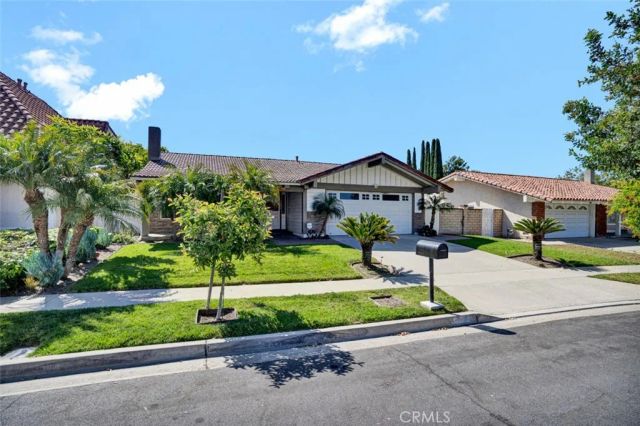 15442 Eiffel, Irvine, CA 92604