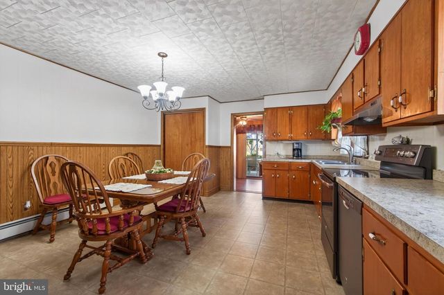 135 S WASHINGTON ST, Boyertown, PA 19512