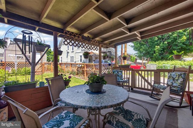 135 S WASHINGTON ST, Boyertown, PA 19512