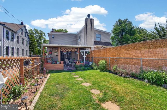 135 S WASHINGTON ST, Boyertown, PA 19512
