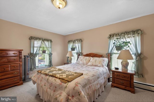 135 S WASHINGTON ST, Boyertown, PA 19512