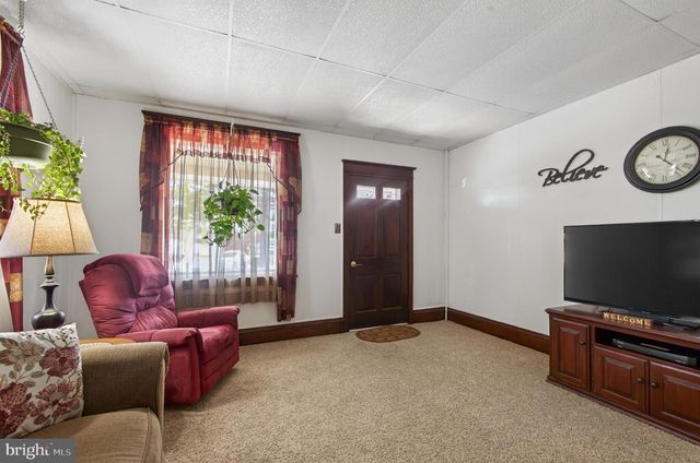 135 S WASHINGTON ST, Boyertown, PA 19512