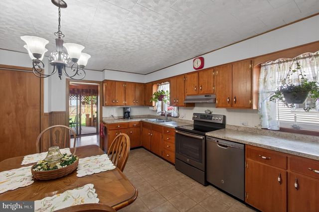 135 S WASHINGTON ST, Boyertown, PA 19512
