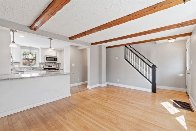 44 Dexter Street, Peabody, MA 01960