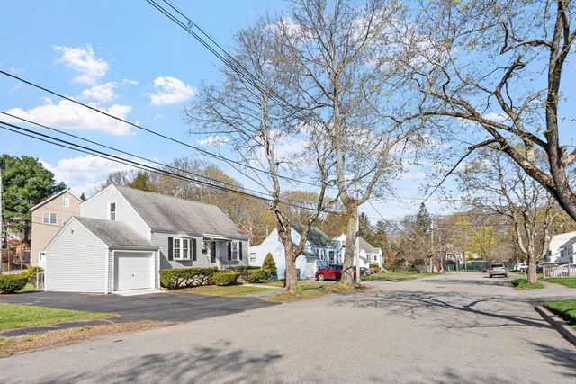 44 Dexter Street, Peabody, MA 01960