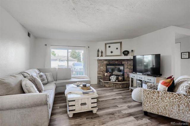 12093 W Cross Drive 107, Littleton, CO 80127