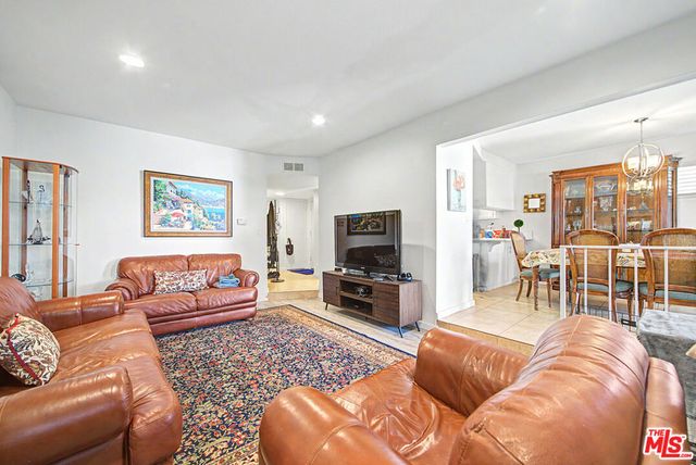 91 Helecho Court, Thousand Oaks, CA 91362