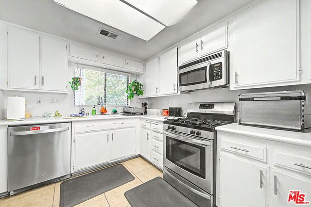 91 Helecho Court, Thousand Oaks, CA 91362