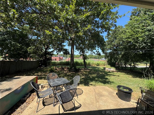 672 N 28th West Place, Tulsa, OK 74127