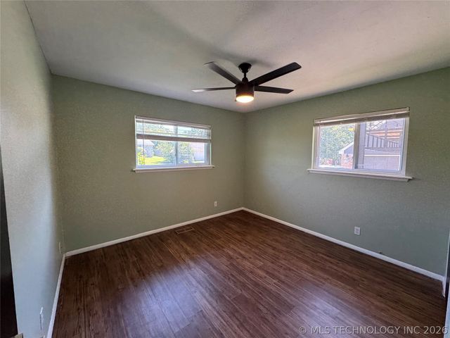 672 N 28th West Place, Tulsa, OK 74127