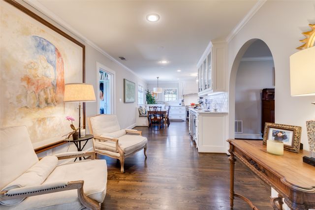 6908 Lakeshore Drive, Dallas, TX 75214