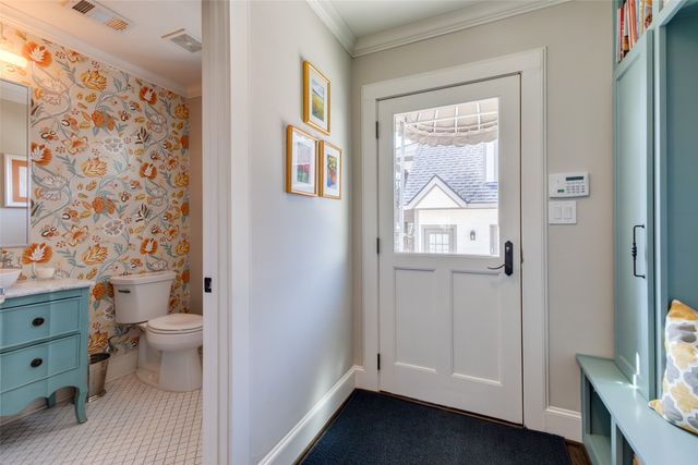 6908 Lakeshore Drive, Dallas, TX 75214