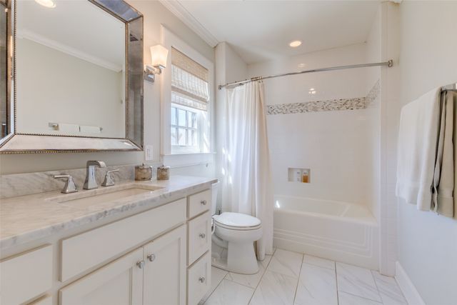 6908 Lakeshore Drive, Dallas, TX 75214