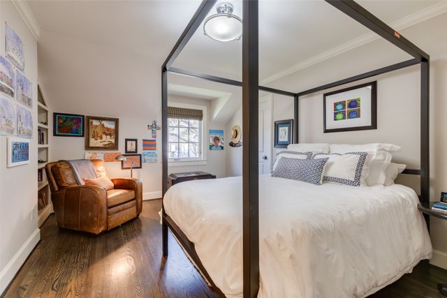 6908 Lakeshore Drive, Dallas, TX 75214