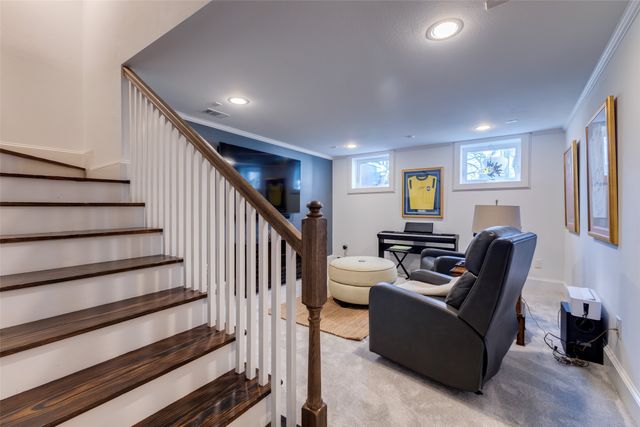 6908 Lakeshore Drive, Dallas, TX 75214