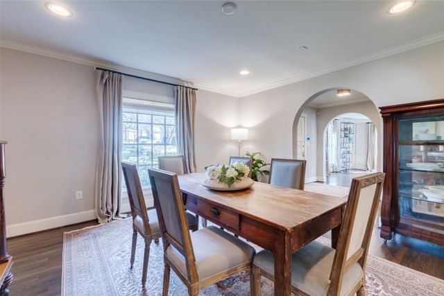 6908 Lakeshore Drive, Dallas, TX 75214