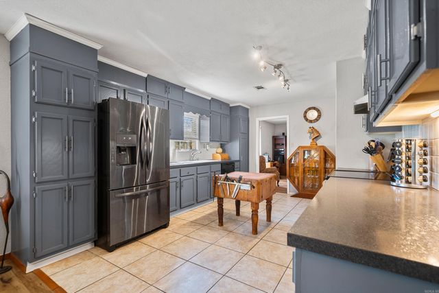 209 Fortress Lane, Hot Springs, AR 71913