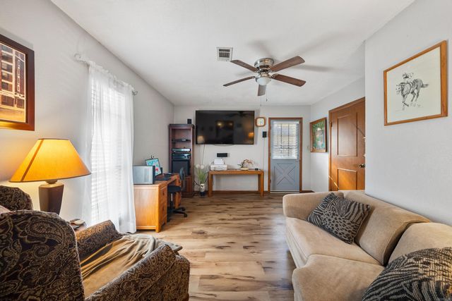 209 Fortress Lane, Hot Springs, AR 71913