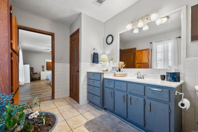 209 Fortress Lane, Hot Springs, AR 71913