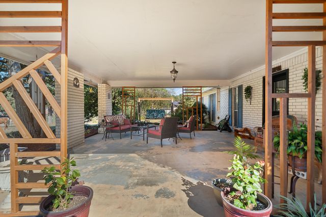 209 Fortress Lane, Hot Springs, AR 71913