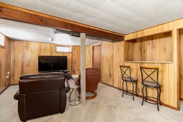 839 Lincoln St, Franklin, MA 02038